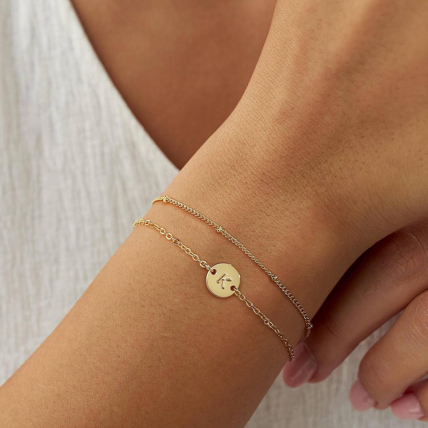 Gold Bracelets for Women Girls Valentines Day Gifts, Dainty 18K Gold Plated Disc Monogram Letter A-Z Initial Bracelets for Women Trendy Personalized Letter Bracelet Valentines Day Gifts for Her
